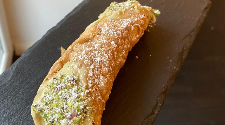 Duo's flavour in Kreuzberg: pistachio tiramisu in Sicilian cannoli